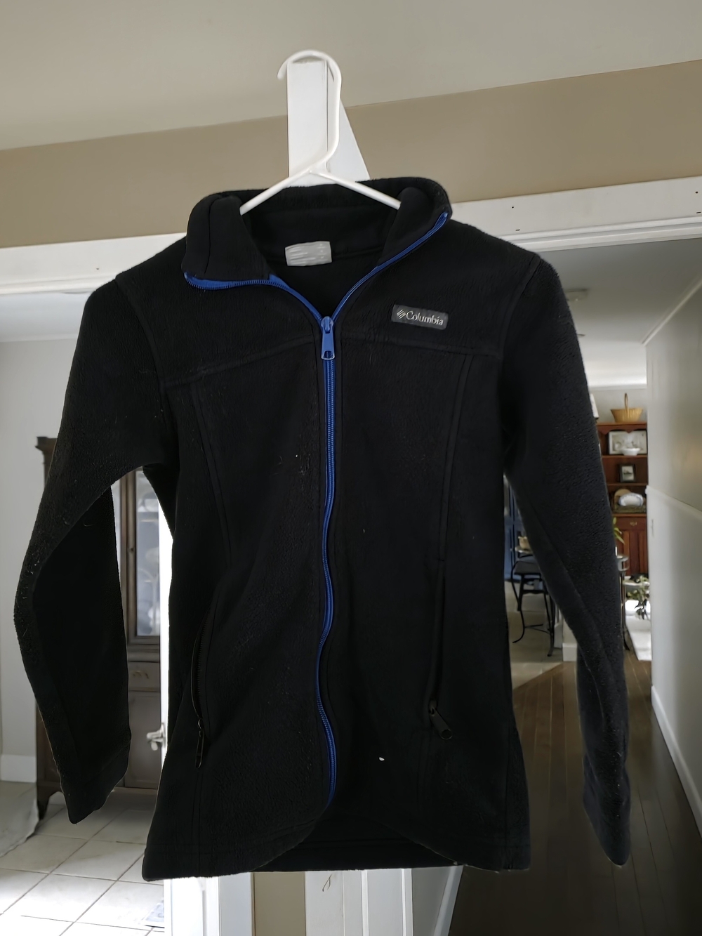 Columbia Men’s Black Fleece Jacket with Blue Zipper Trim